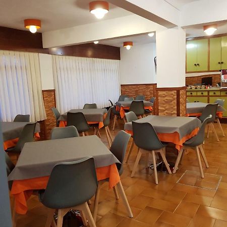 Hostal Rosi Laredo Esterno foto