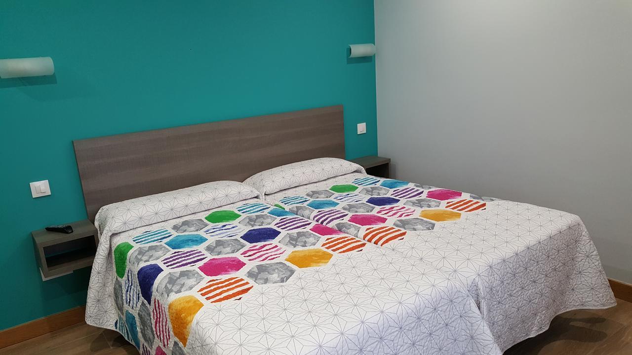 Hostal Rosi Laredo Esterno foto
