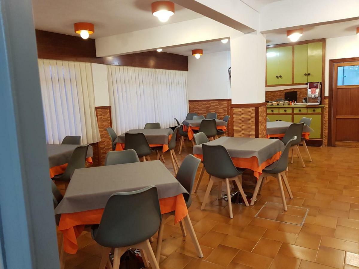 Hostal Rosi Laredo Esterno foto