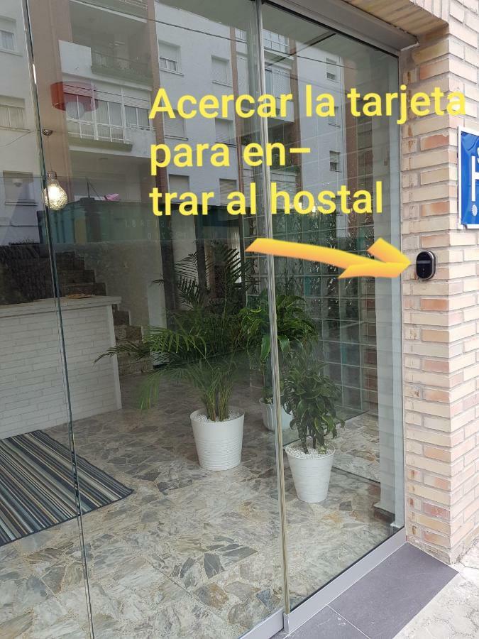 Hostal Rosi Laredo Esterno foto